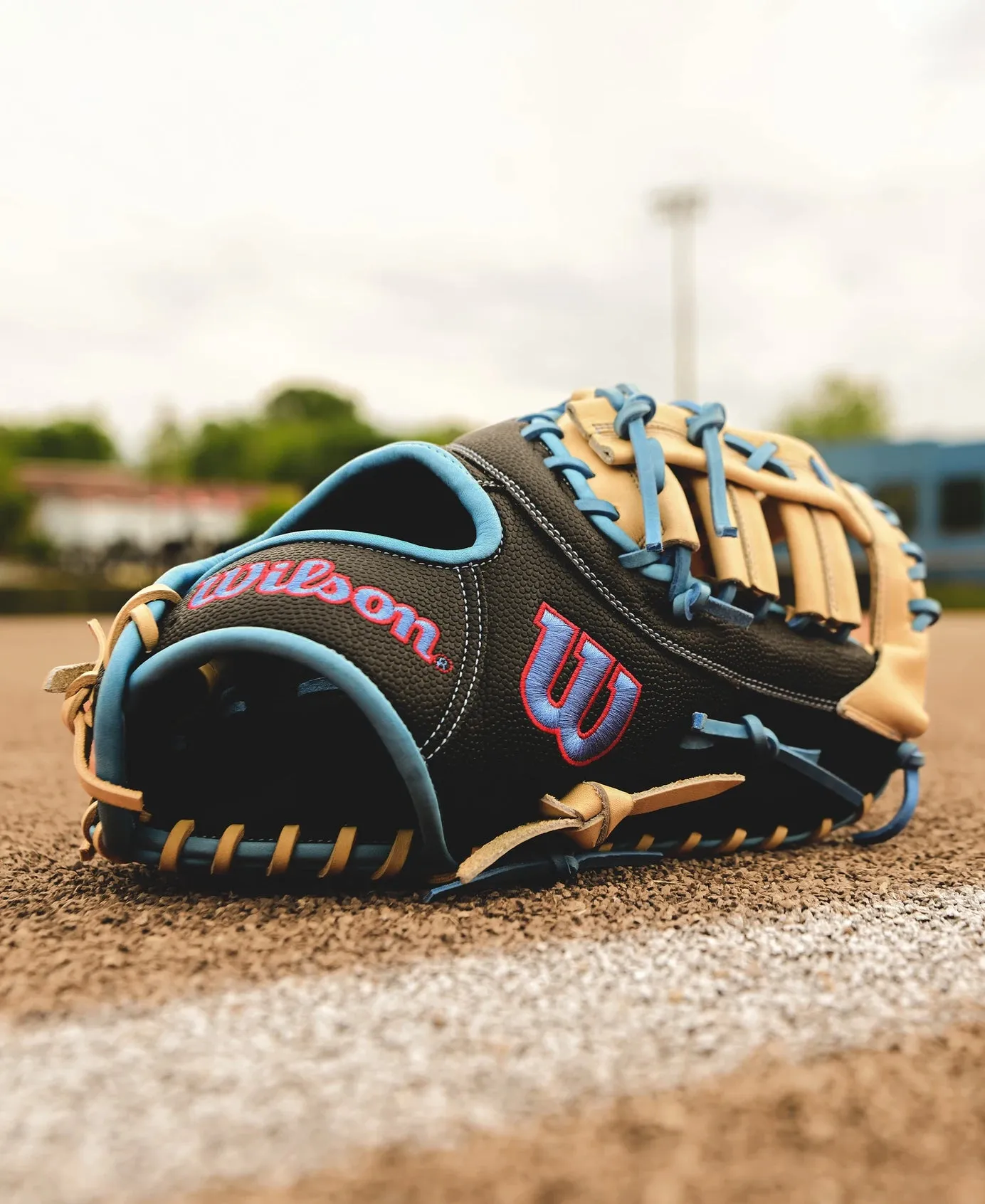 2024 A2000 1679SS 12.5” Baseball First Base Mitt