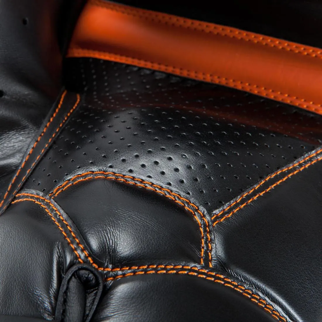 500 Intermediate Boxing Gloves - Black/Orange
