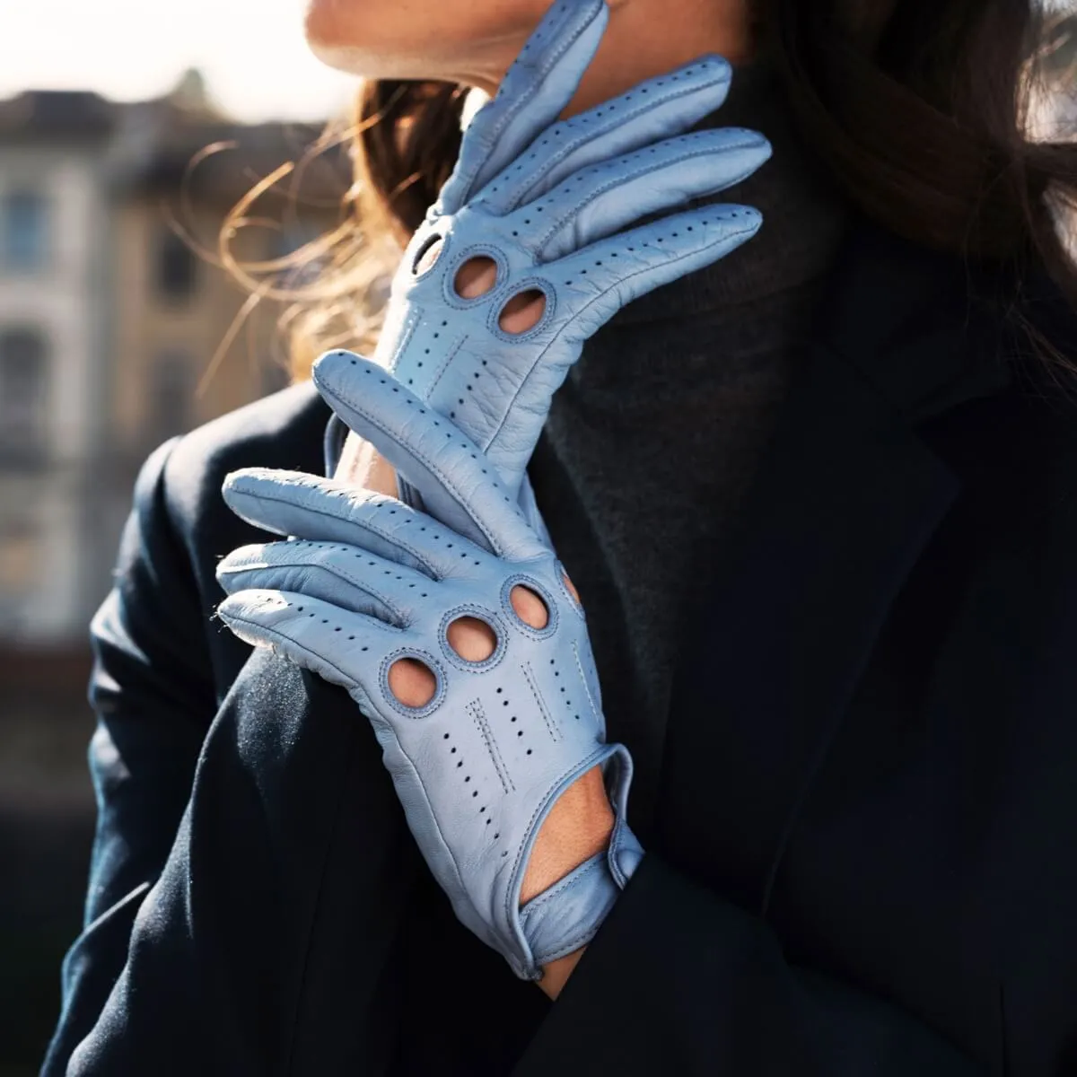 Alessa (sky) - classic Italian lambskin leather driving gloves