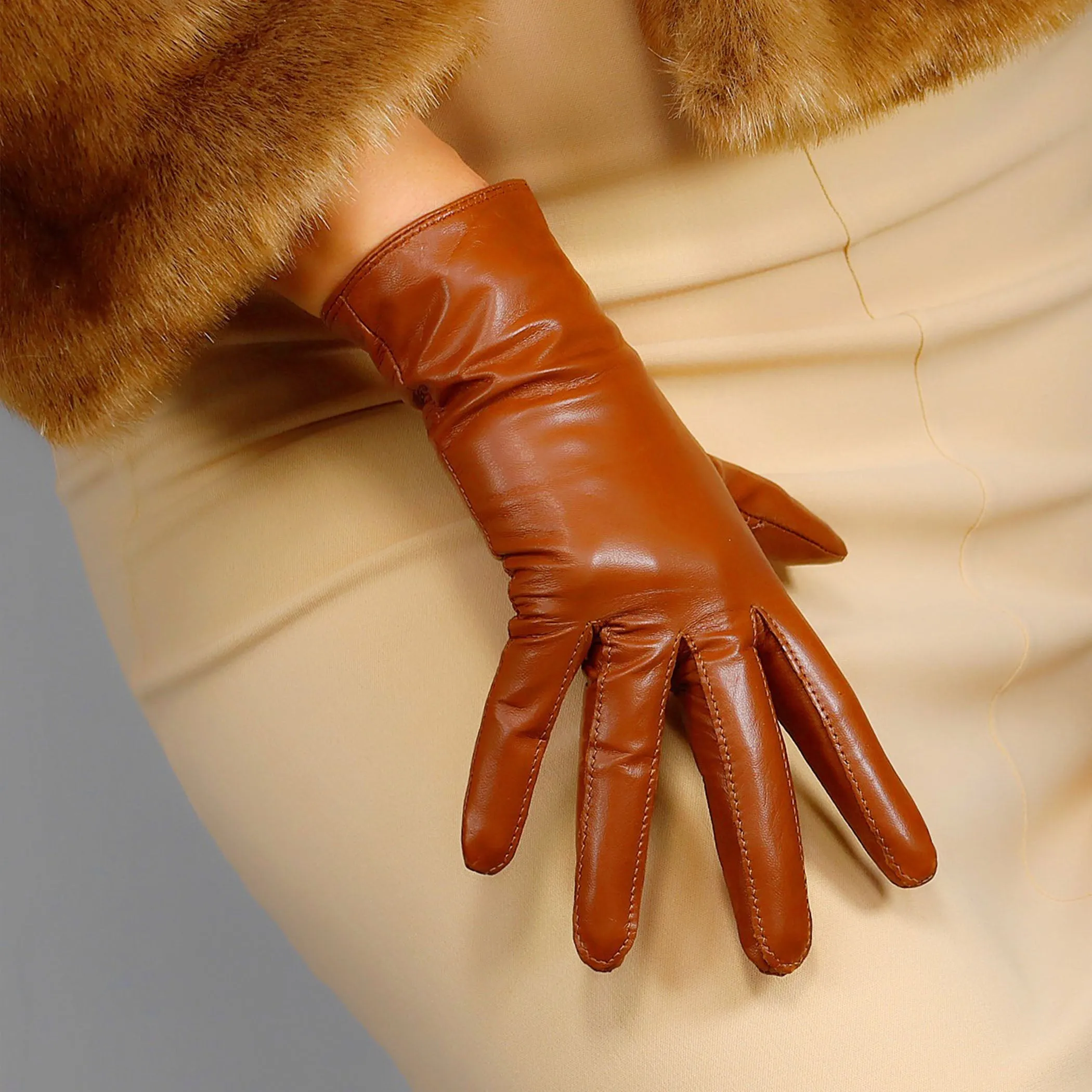 Brown GENUINE LEATHER short gloves