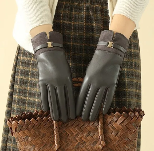 Buy One Get One Free! Suede Gloves for Women, Thickened and Lined with Fur for Winter, Keeping Warm, Windproof, Waterproof, and Touchscreen-Compatible, Outdoor Cycling Gloves.C-241105-2