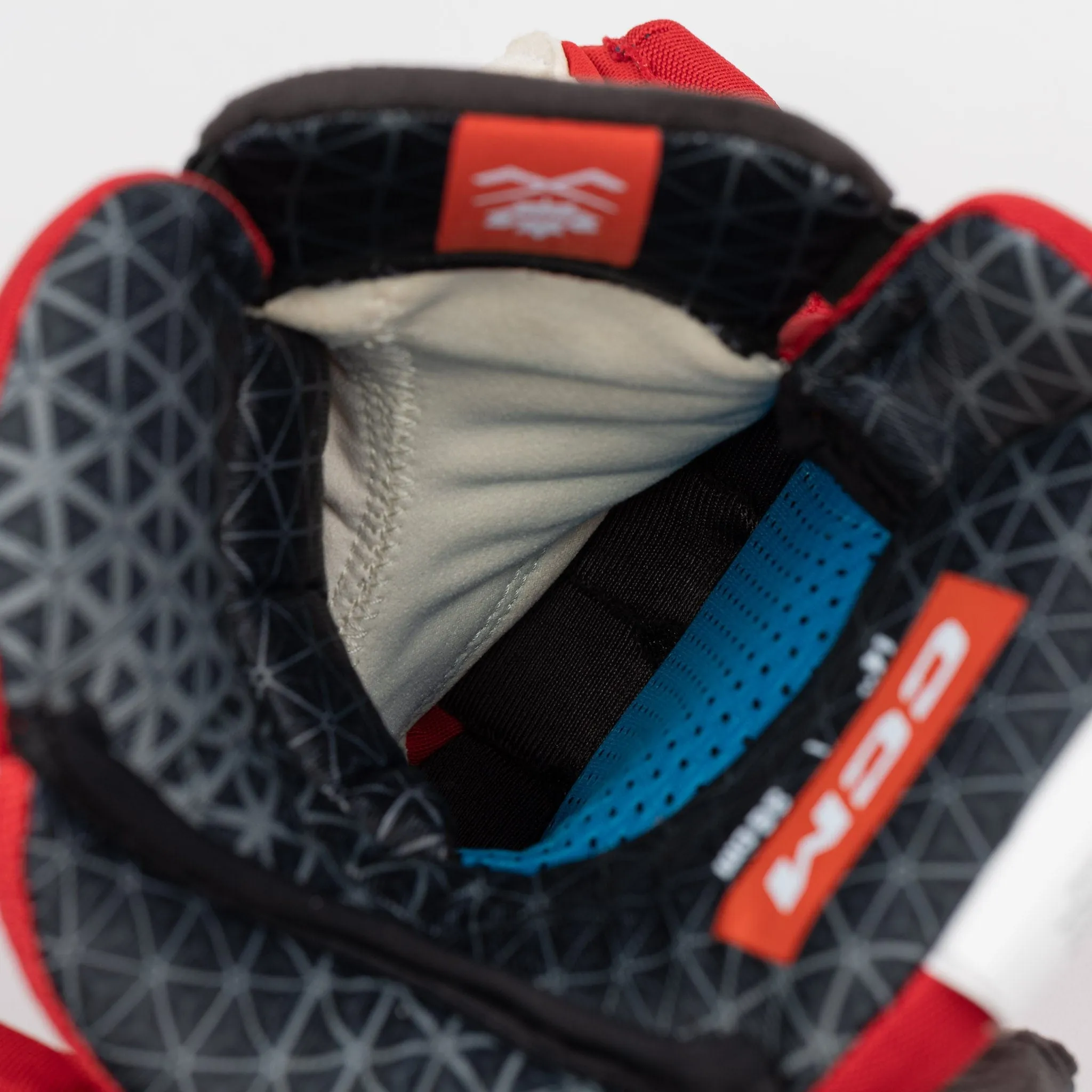 CCM Jetspeed FT6 Junior Hockey Gloves