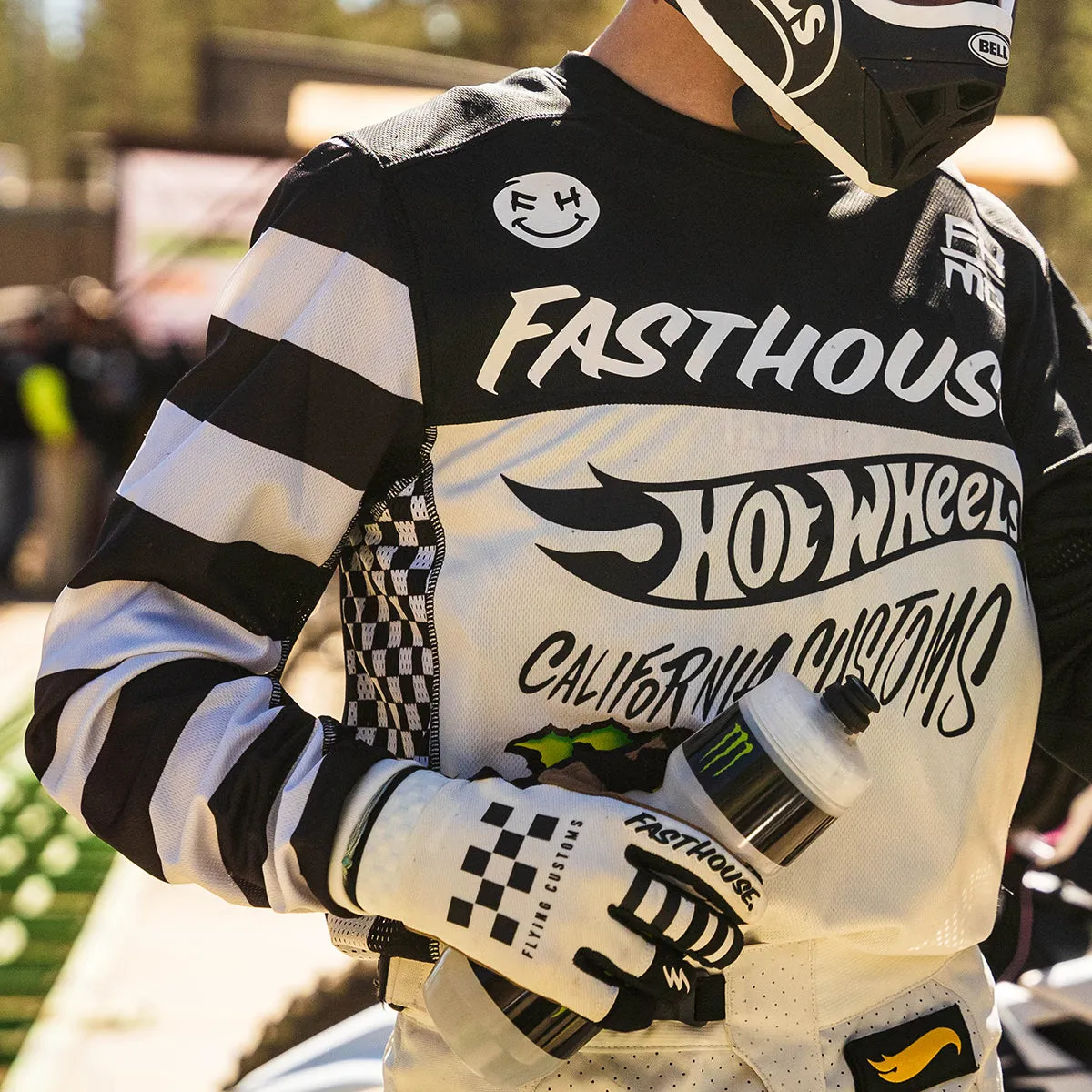 Hot Wheels Speed Style Youth Glove - White/Black