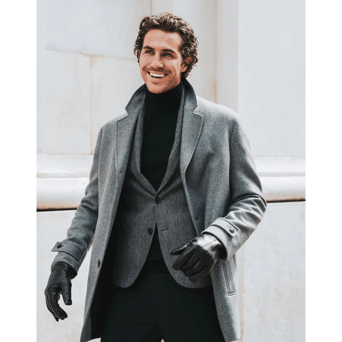 Marco (black) - Italian lambskin leather gloves with white rabbit fur lining
