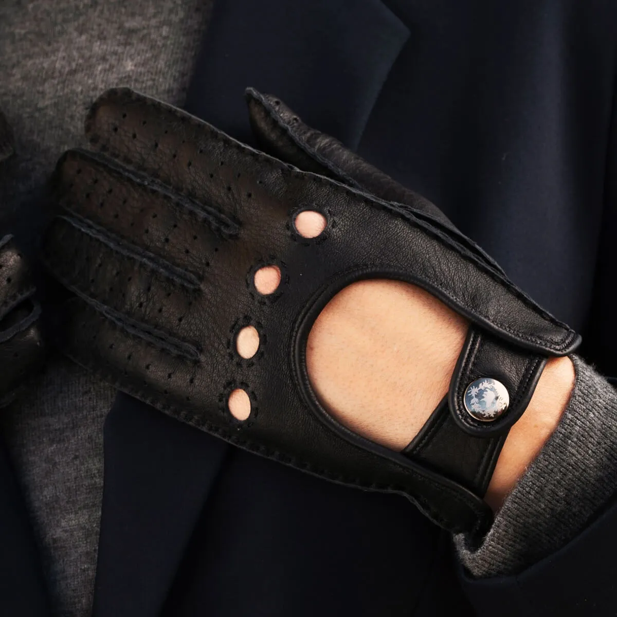 Maria (black) - Italian driving gloves made of American deerskin leather