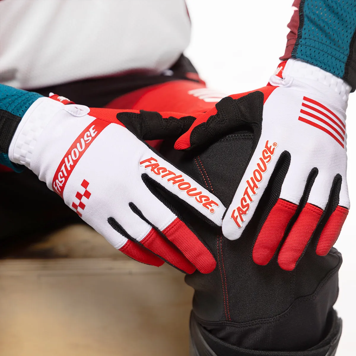 Speed Style Mod Glove - Red/White