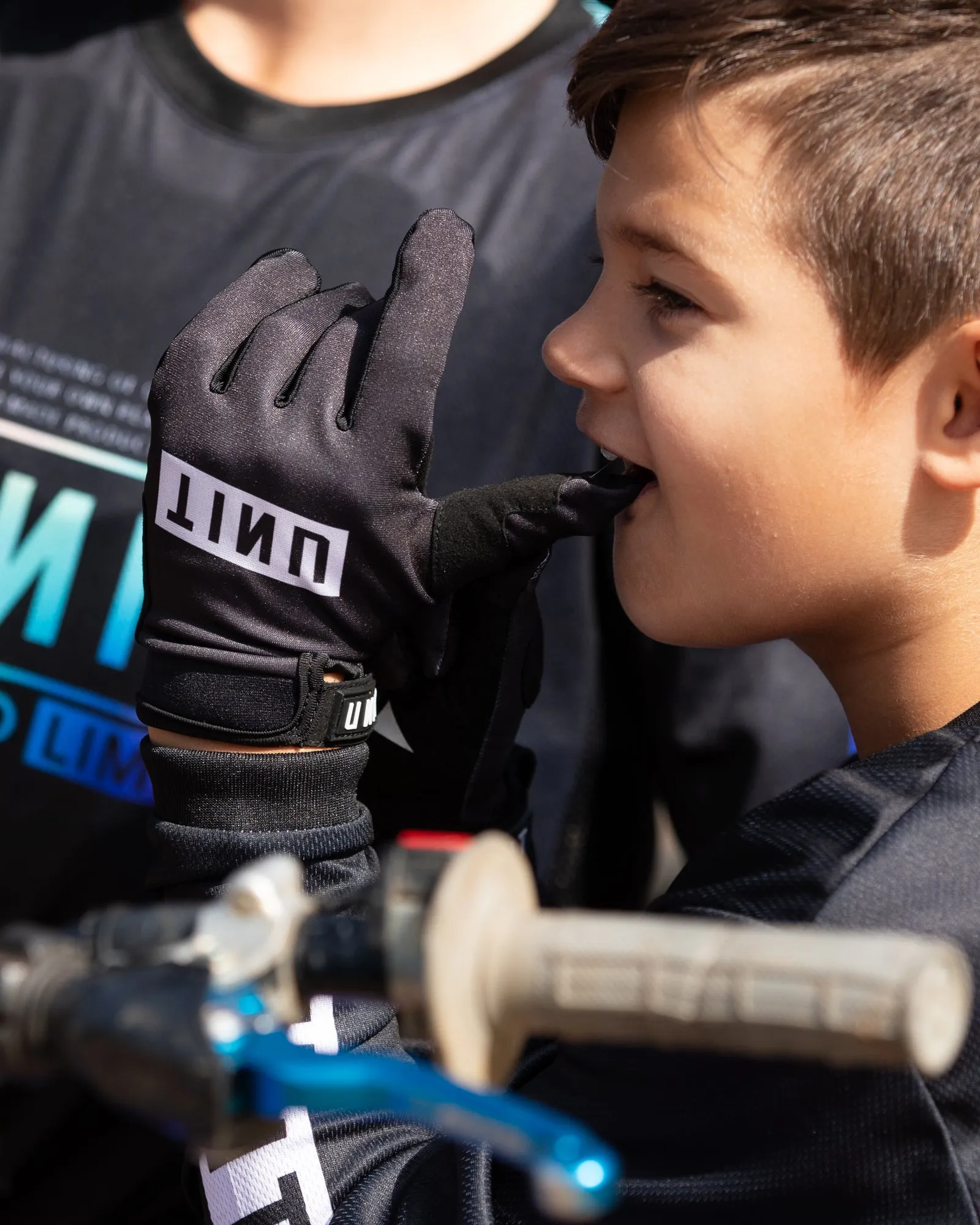 UNIT Stack Youth Gloves