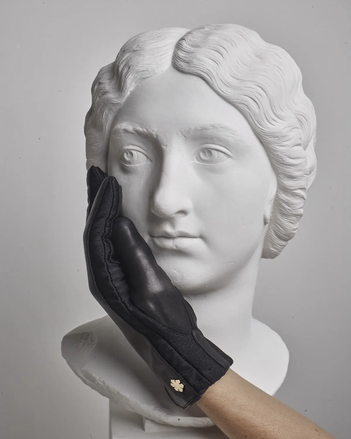 VICTORIA ONE-SIZE - ONE HAND