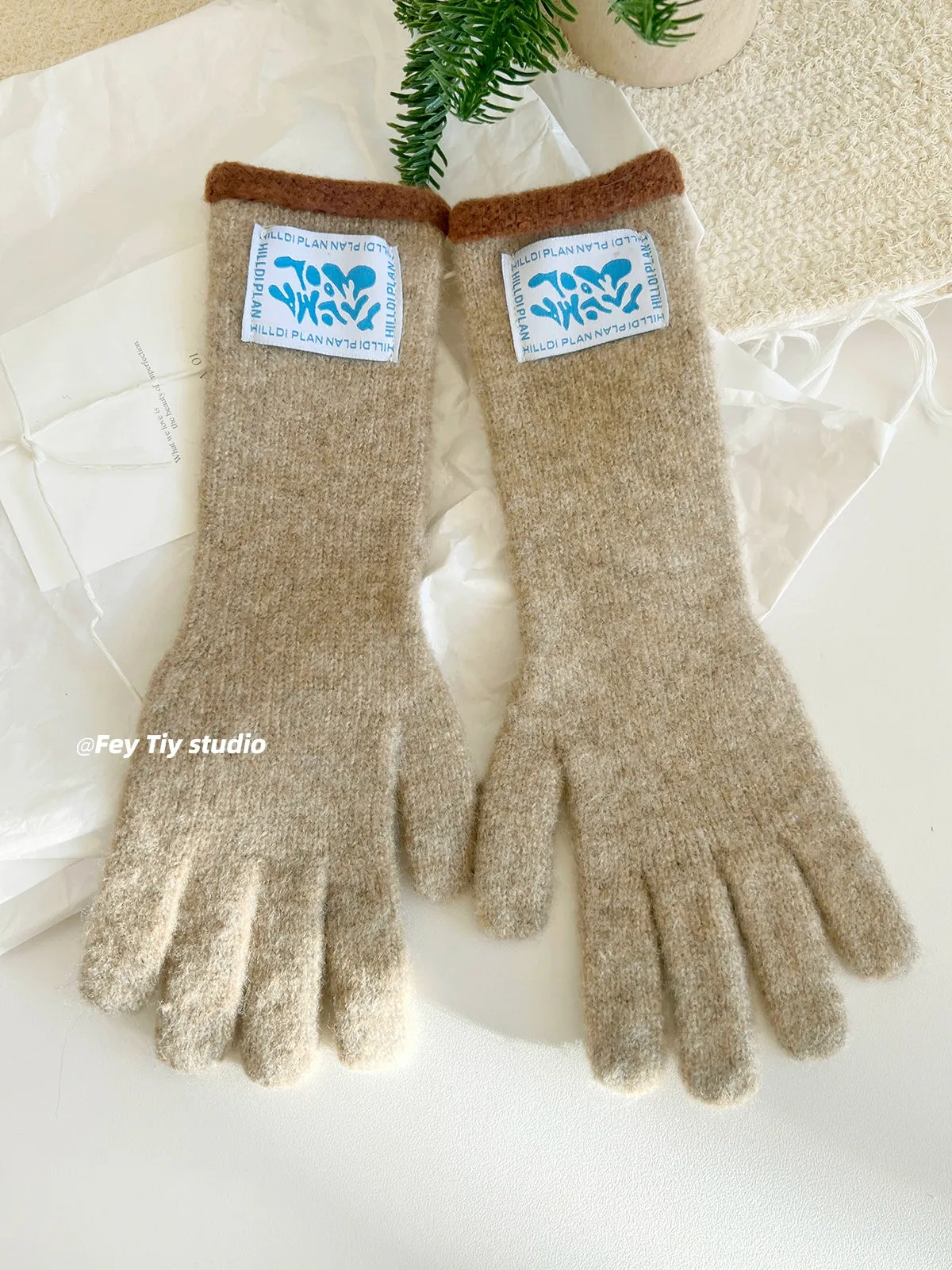 Wool Contrast Extended Touchscreen Gloves