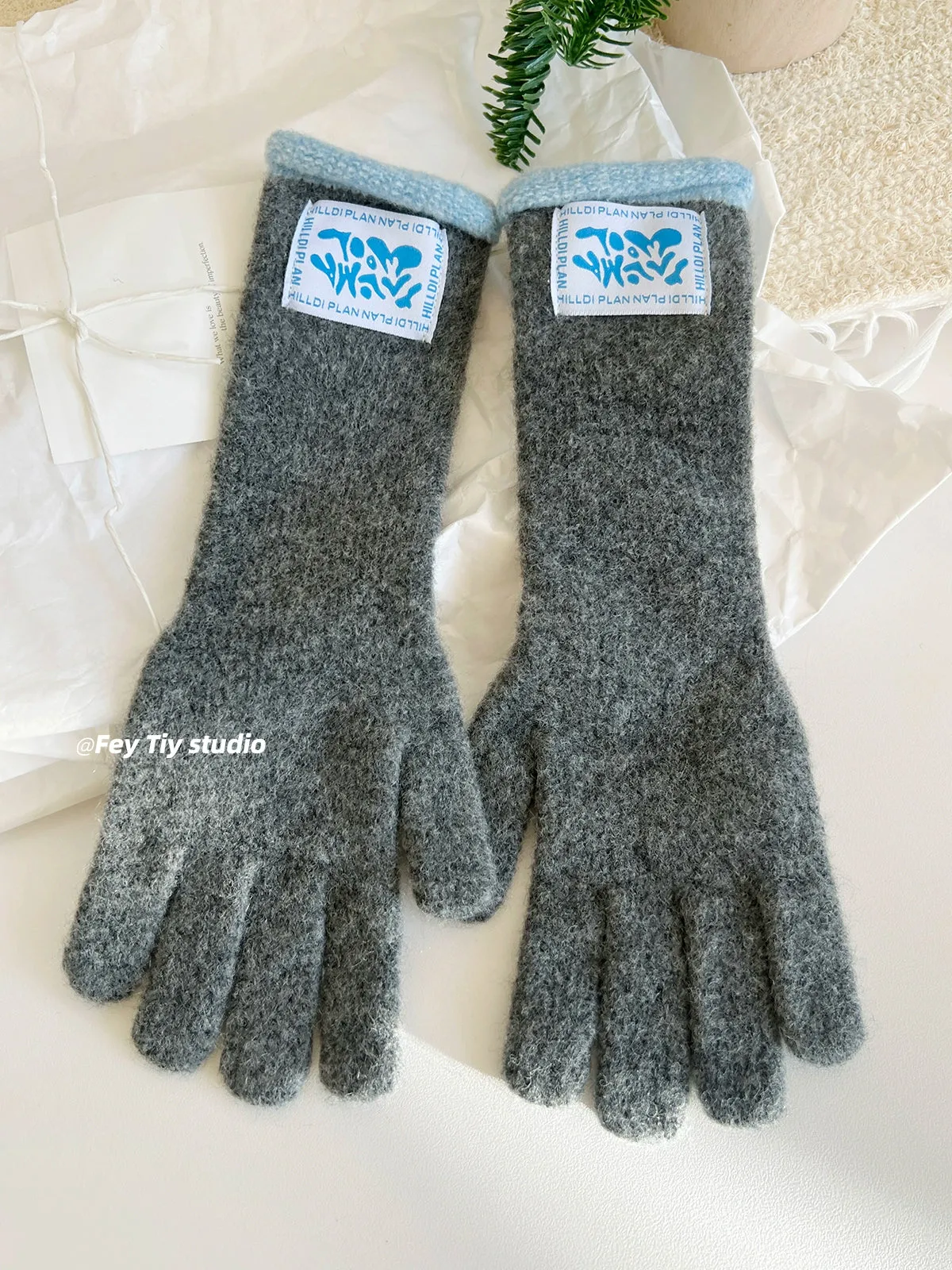 Wool Contrast Extended Touchscreen Gloves