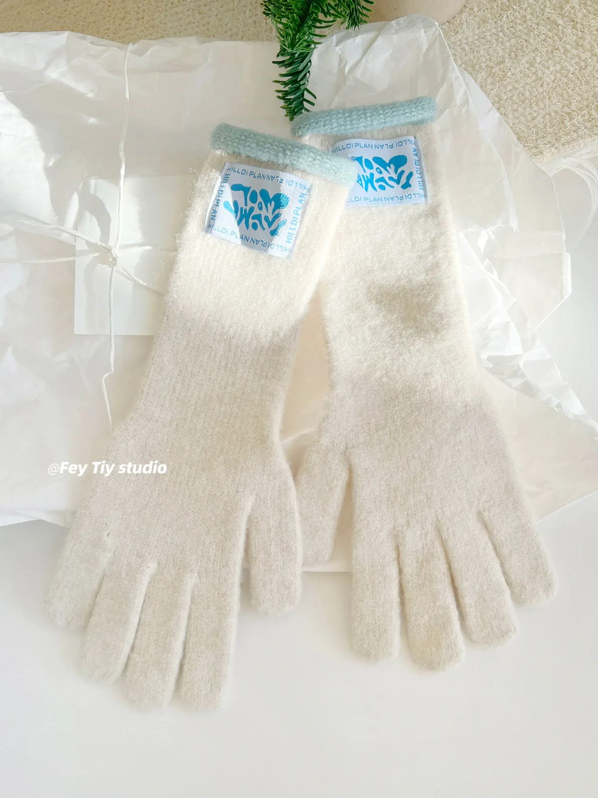 Wool Contrast Extended Touchscreen Gloves