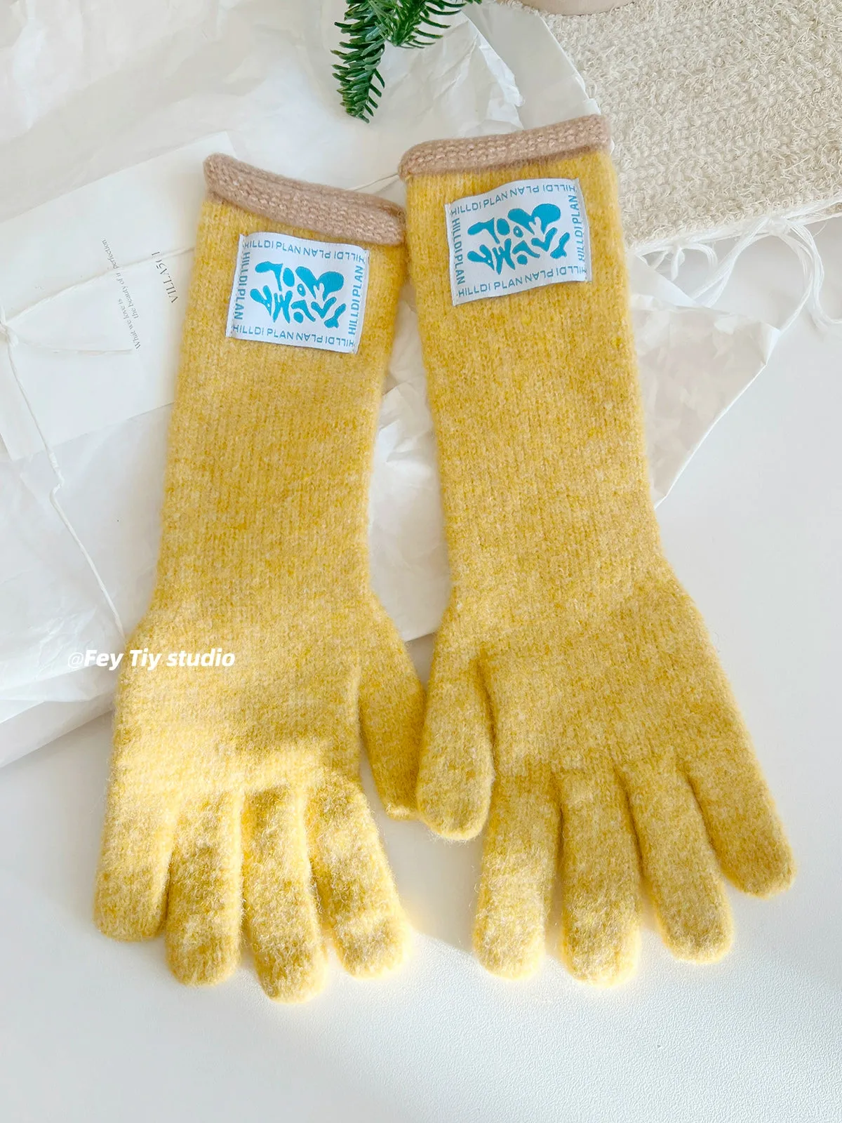 Wool Contrast Extended Touchscreen Gloves