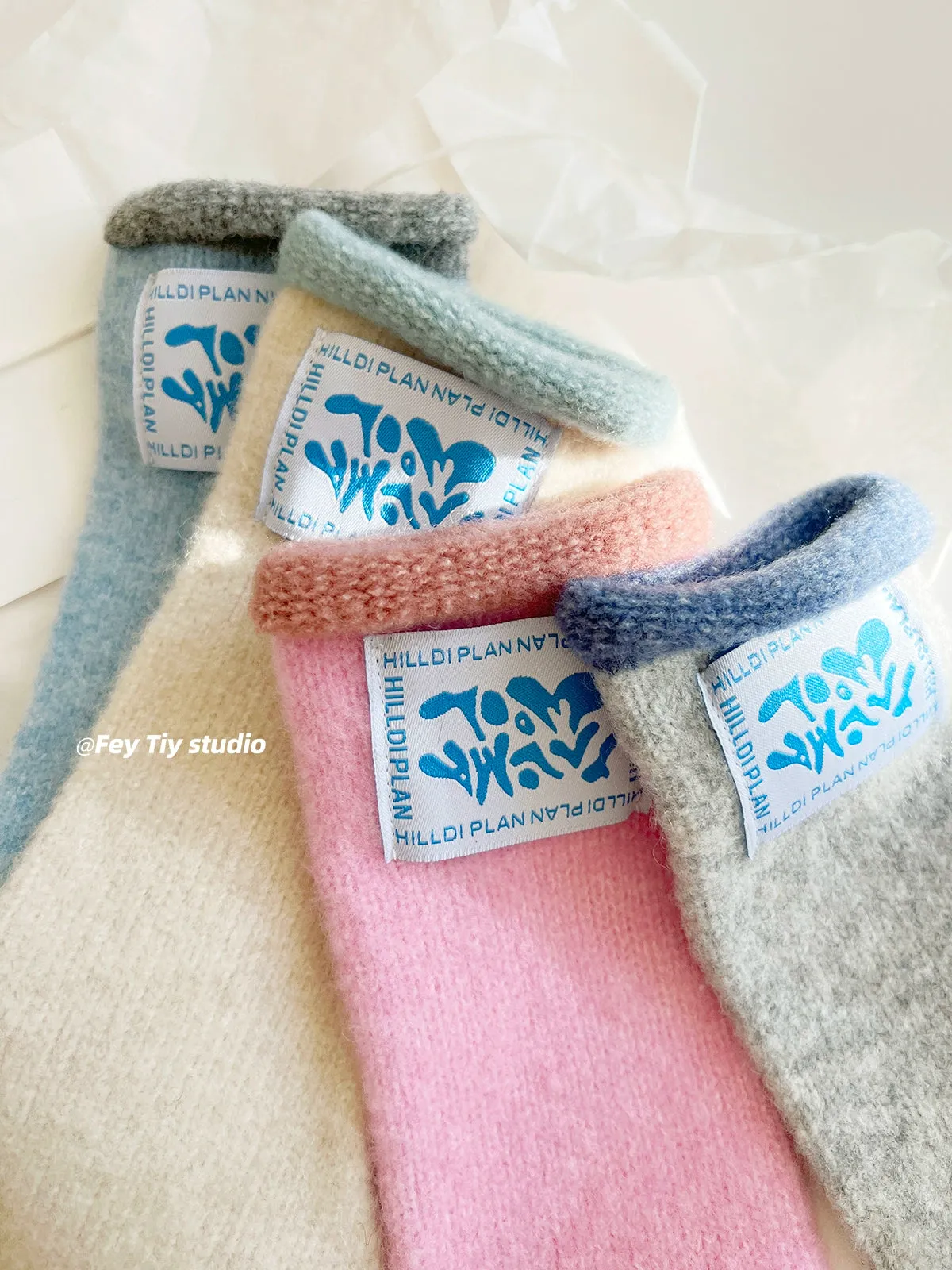 Wool Contrast Extended Touchscreen Gloves